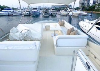 SoHo Yatch